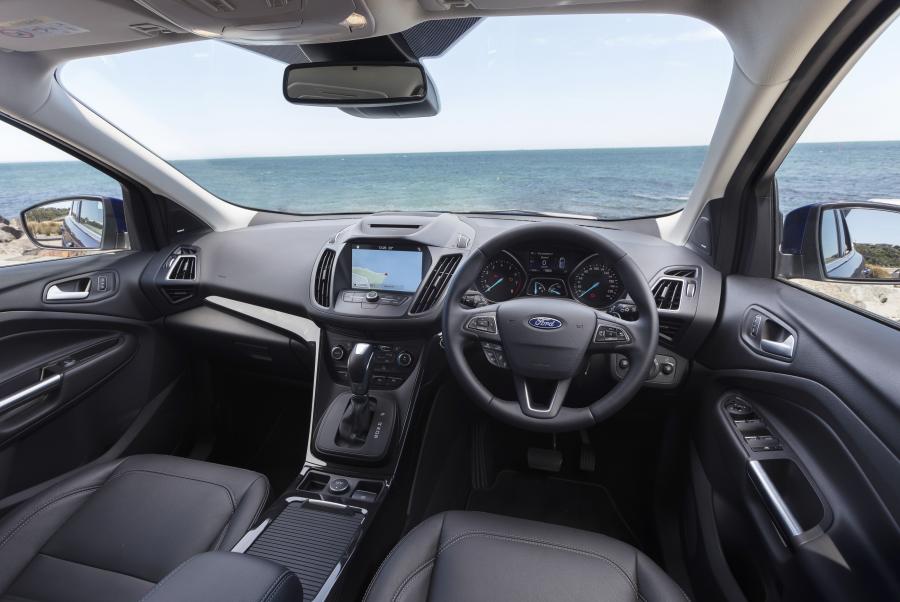Торпедо Ford Escape Titanium 2016 года  (AU) (фото 20 из 40)
